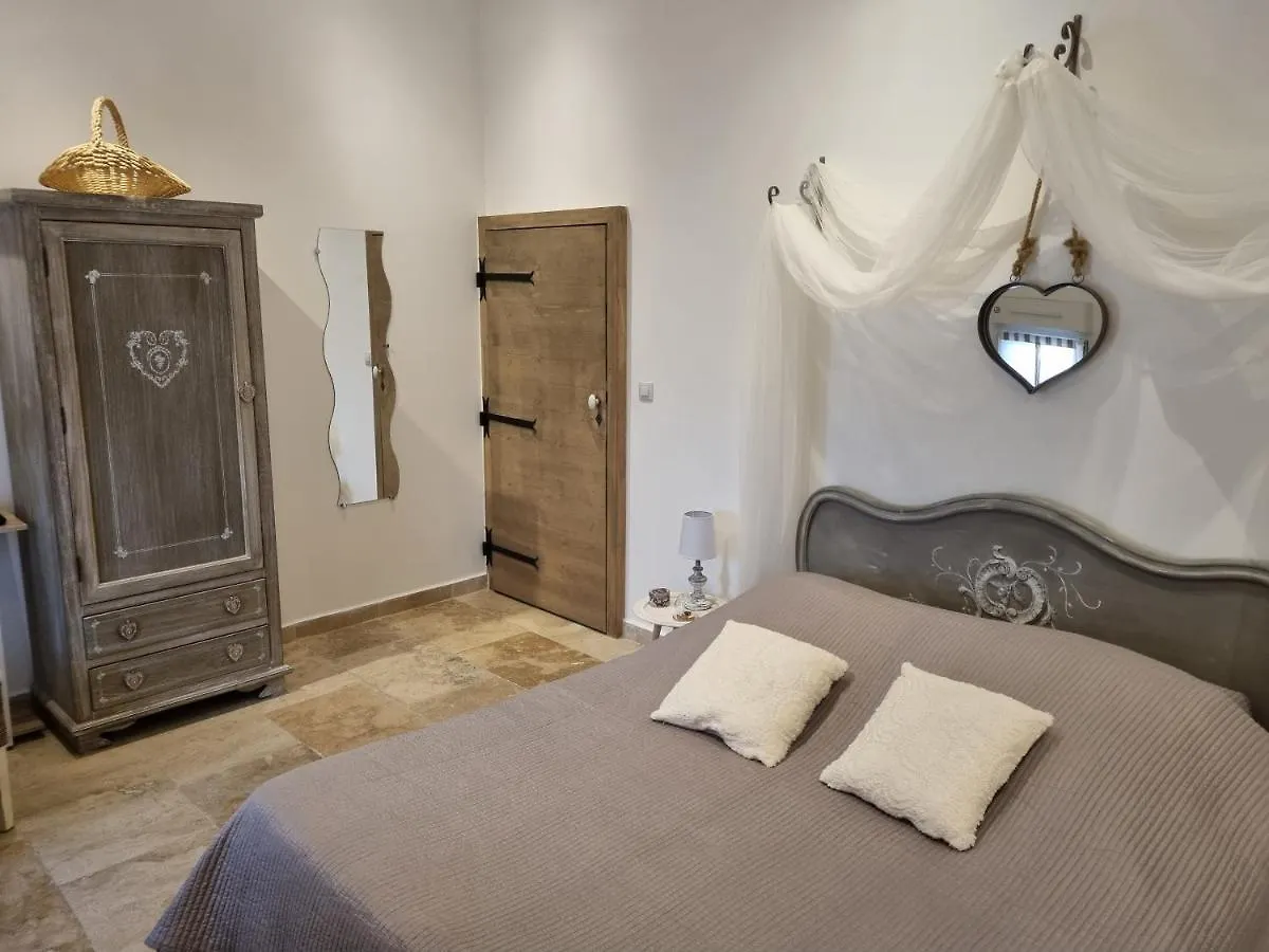 Bed and Breakfast La Bastide à Bédarrides Couette-café